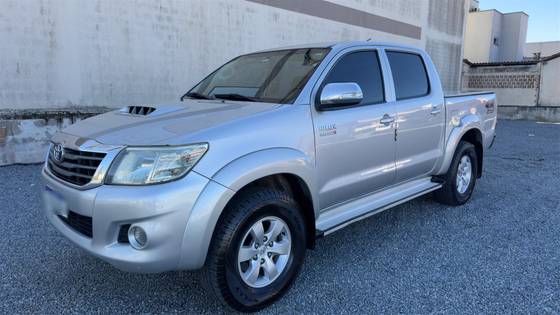 TOYOTA HILUX 3.0 SRV TOP 4X4 CD 16V TURBO INTERCOOLER DIESEL 4P AUTOMÁTICO TOYOTA HILUX 3.0 SRV TOP 4X4 CD 16V TURBO INTERCOOLER DIESEL 4P AUTOMÁTICO